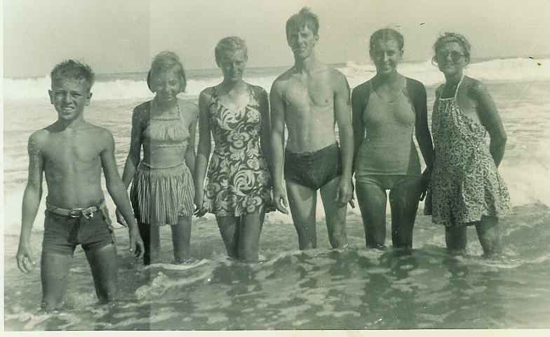 Dick, Aggie, Grace, Charlie, Flossie & Mom